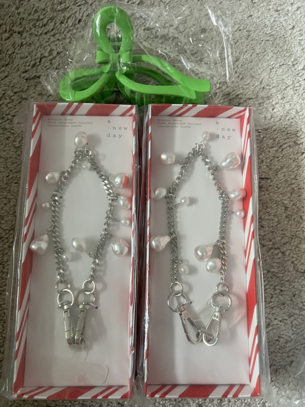 Wristlet strap for purse or phone + hair clip